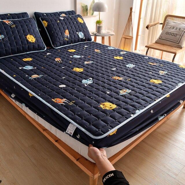 Quilted Bedspread Mattress Cover Printed Non Slip Mattress Protector Dust Cover Bedding Essentials