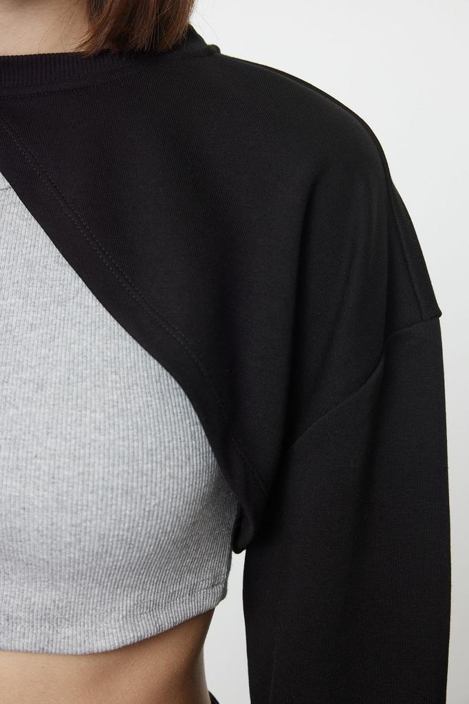 Women's Fashion Stylish Sweatshirt Black Asymmetrical Super Crop Crew Neck Thin Knitted Sweatshirt