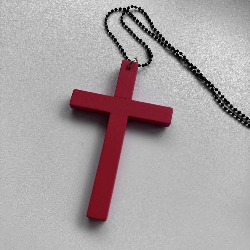 Gothic Y2K Wood Cross Pendant Necklaces for Woman Man Fashion Punk Style Black White Necklace Retro Party Jewelry Accessories