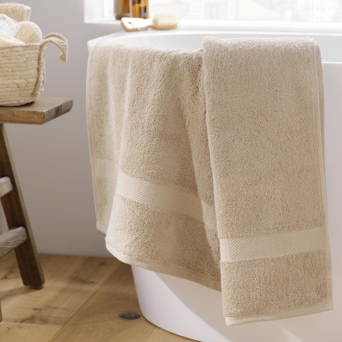 Serviette ou drap de bain 90 x 150 cm Elegante noisette