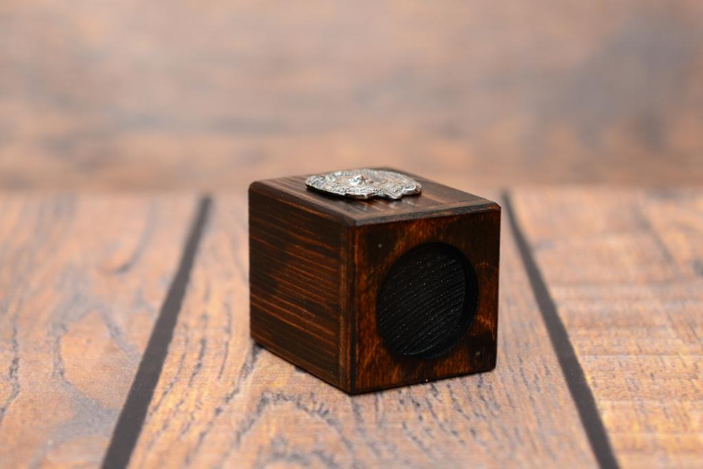 Chow Chow – Wooden candle holder with a dog, a unique souvenir after losing a dog | Art-Dog