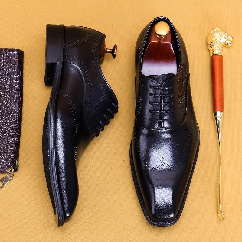 Douyin Hot List Square Head British Oxford Shoes Мужские кожаные туфли с гравировкой Brock, отполированные вручную