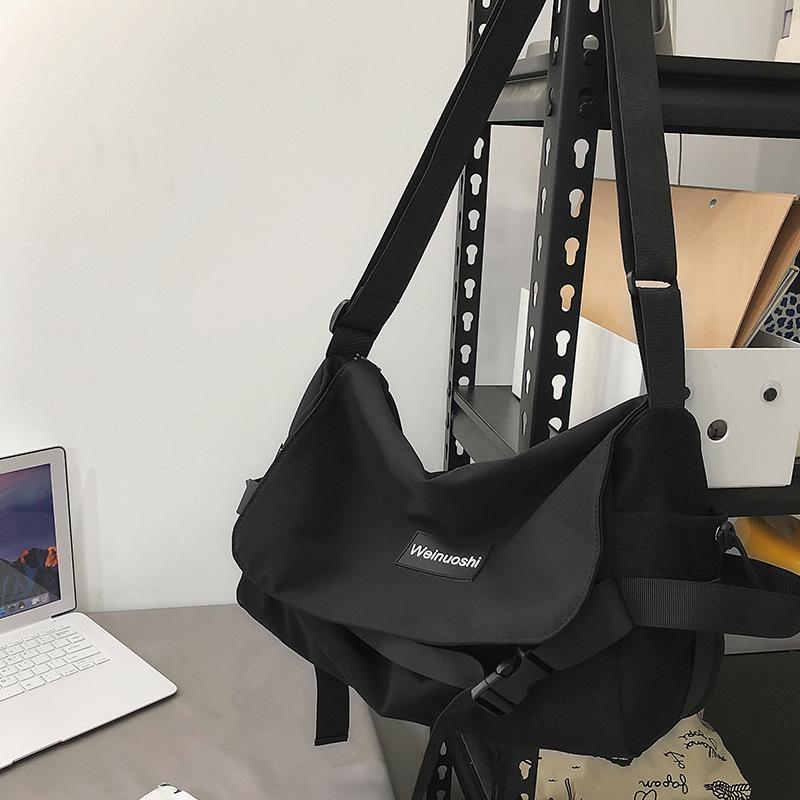 Summer Women's Bags Large Capacity Women's Commuting Men's Trendy Postman Plaid One Shoulder Crossbody Bag