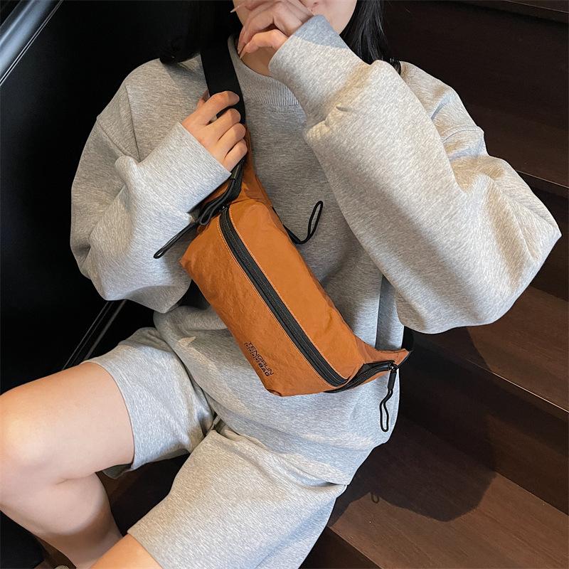 Сумка через плечо женская спортивного стиля, на плечо, нагрудная