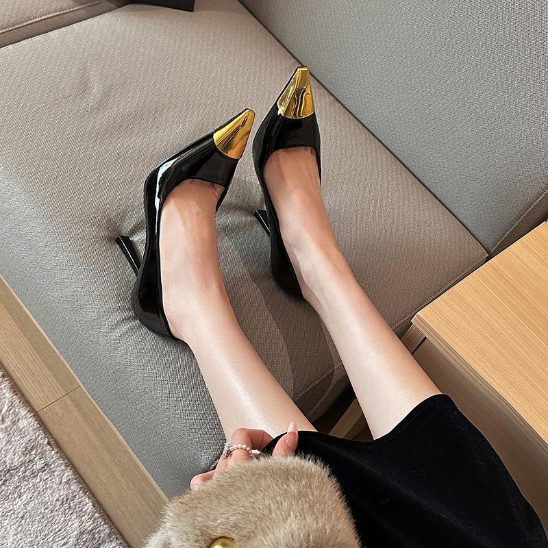 Черные лакированные туфли на высоком каблуке с металлическим носком, женские, новые, тонкие каблуки и заостренные носки, не утомляют ноги, мелководные сексуальные туфли