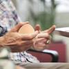 Забавная игрушка-пищалка в виде яйца, Веселая розыгрыш и подарок для снятия стресса, Мягкий мячик-антистресс для шуток, Развлечение для офиса и класса