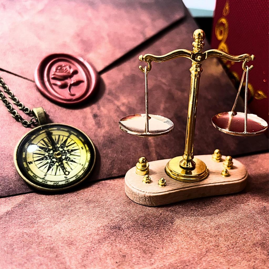 Antique Imitation Antique Interior (balance & Compass)