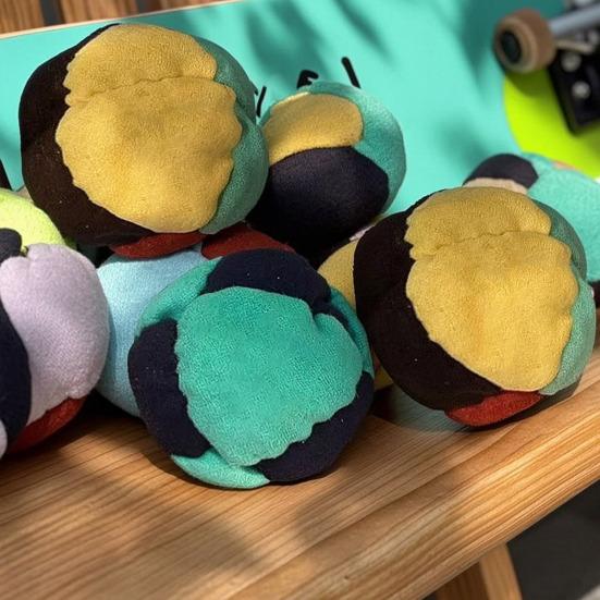 World Footbag, Плетеные вручную мячи для жонглирования для детей и взрослых, Мягкая игрушка для снятия стресса для игр и развлечений на открытом воздухе