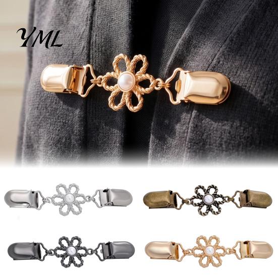 Clothing Fasteners Clip Hollow Flower Cardigan Sweater Clip, Vintage Women with Retro Shawl Brooch Faux Pearl, Cincher for Dress Pants Scarves