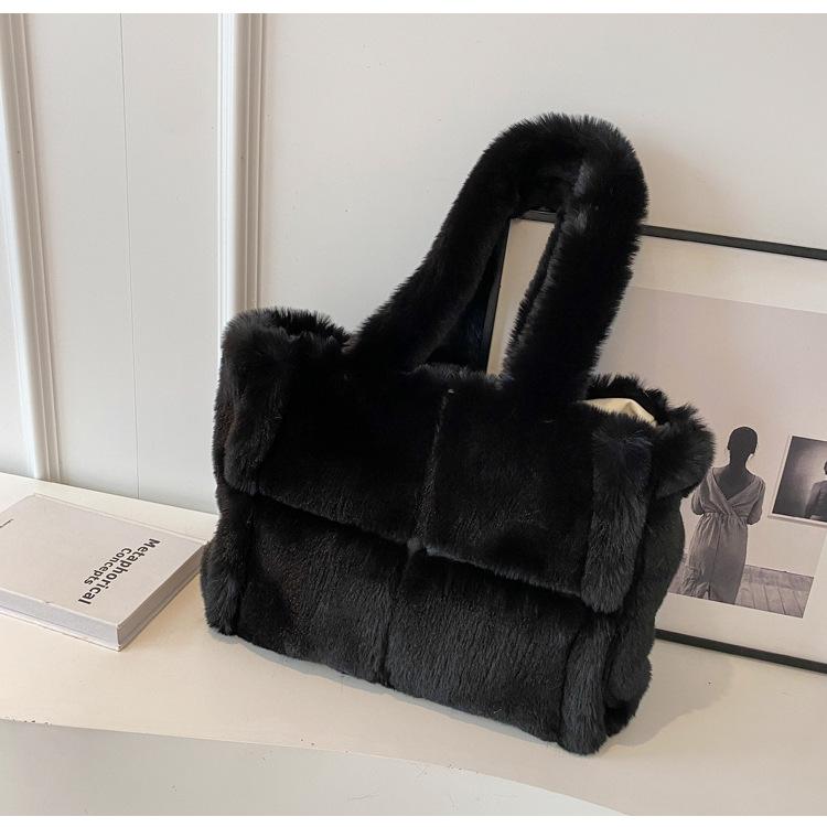 Плюшевая сумка женская сумка высокого класса для поездок на работу иностранная универсальная женская сумка на одно плечо вместительная портативная сумка из пуха