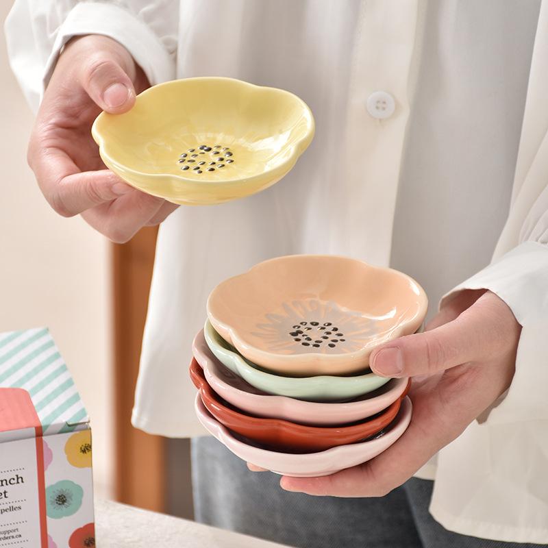 Cute Flower Shaped Sauce Ceramic Dishes Seasoning Serving Dish Spice Snack Plates Fruit Sushi Bowl Kitchen Tableware Accessories