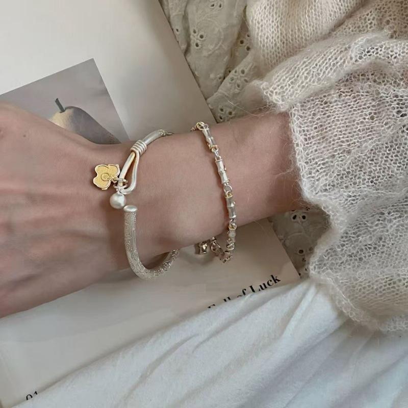 Lucky Little Horse Bronze Coin Peace Lock - Gold-Plated Sterling Silver Horse Bracelet for Women