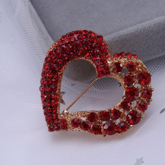 Сплав Стразы Ажурная Брошь Сердце Инкрустированная Стразами Брошь-булавка Ювелирное Украшение Износостойкая Антиокислительная Брошь Подарок на День Матери