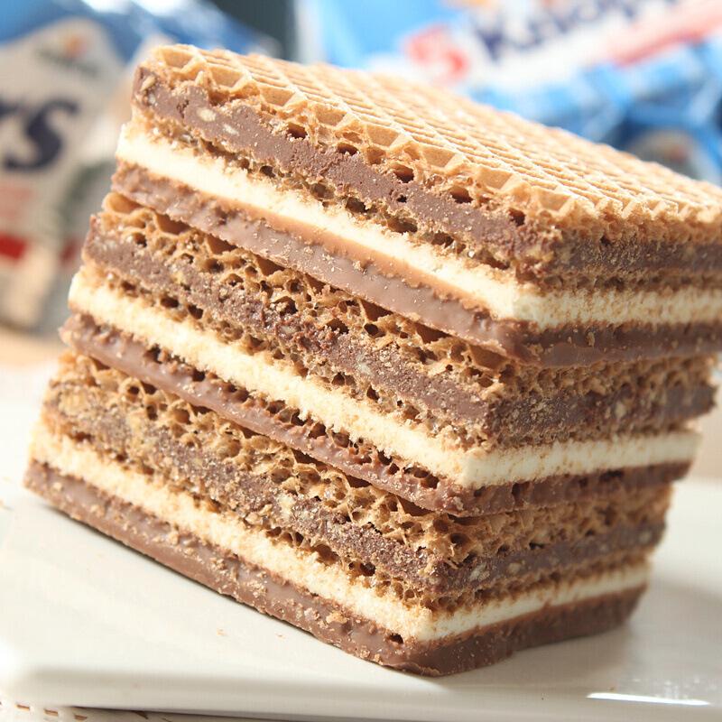 Knoppers Milk Hazelnut Chocolate Wafer Snack