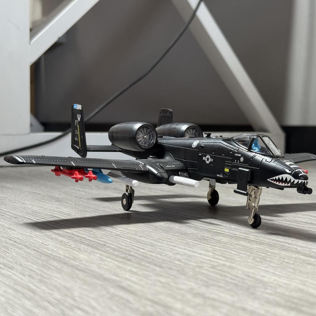 1/62 A-10 Thunderbolt II Warthog Самолет Сплав Металл Литой Модель Самолета Коллекция Любителей Украшения со Звуком и Светом Мальчики
