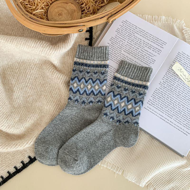 Женские ретро шерстяные носки в стиле Fair Isle - Средней длины, Плотные, Теплые, Осенне-Зимний стиль, Японский литературный дизайн