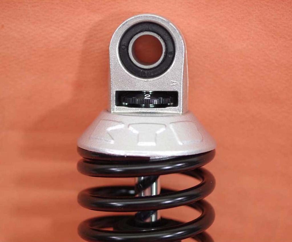 Газовый амортизатор KYB для TGS325 (2P) СР4/5