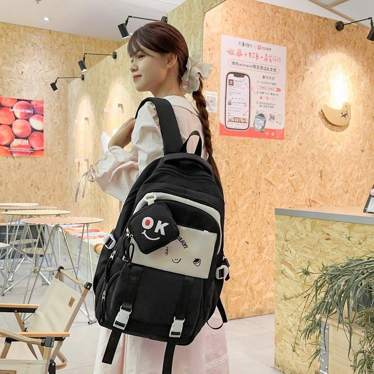 Schoolbag new high-value, light weight, cute, fashionable and versatile large-capacity schoolbag, junior high school and high school students backpack