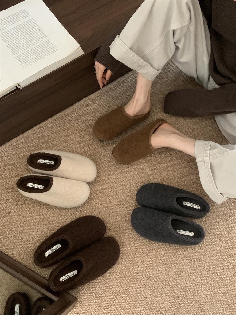 Niche Retro Velvet Birkenstocks, Fluffy Shoes for Women's 2025 Autumn and Winter New Outer Wear Cotton Mop Fluffy Slippers