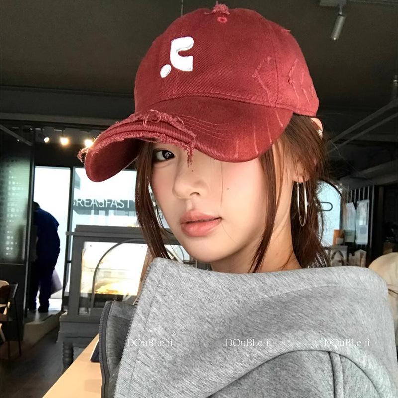Popular Versatile Internet celebrity ins wind do old hole embroidered baseball hat couple show face small cap