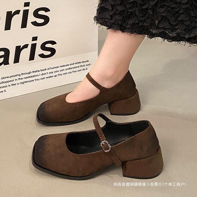 French retro high heels square head single shoes women's shoes 2025 new spring and autumn temperament evening Mary Jane shoes