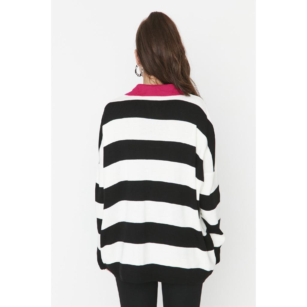 Черный полосатый трикотаж с воротником-поло Tctaw23kz00039