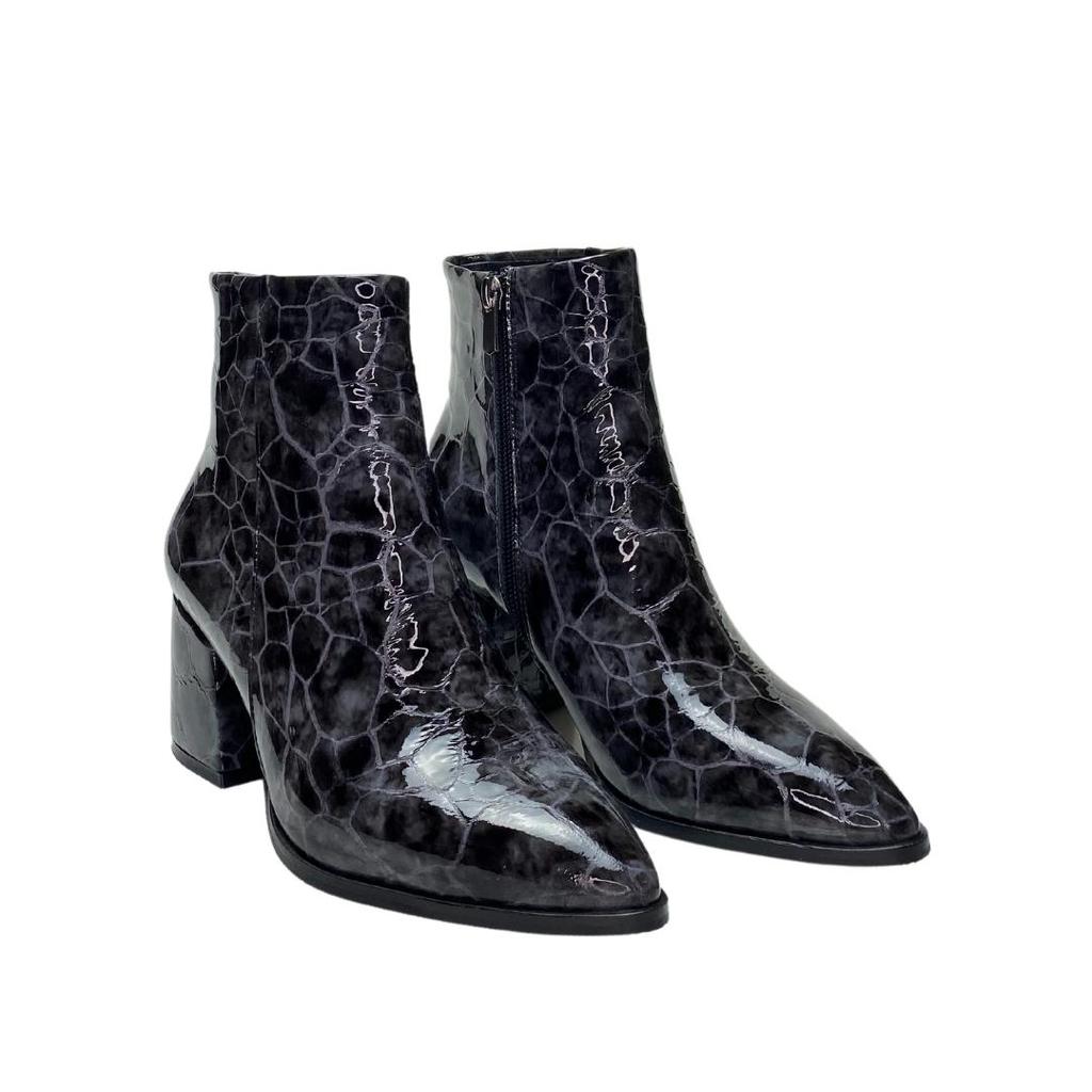 Женские сапоги из натуральной кожи на высоком каблуке