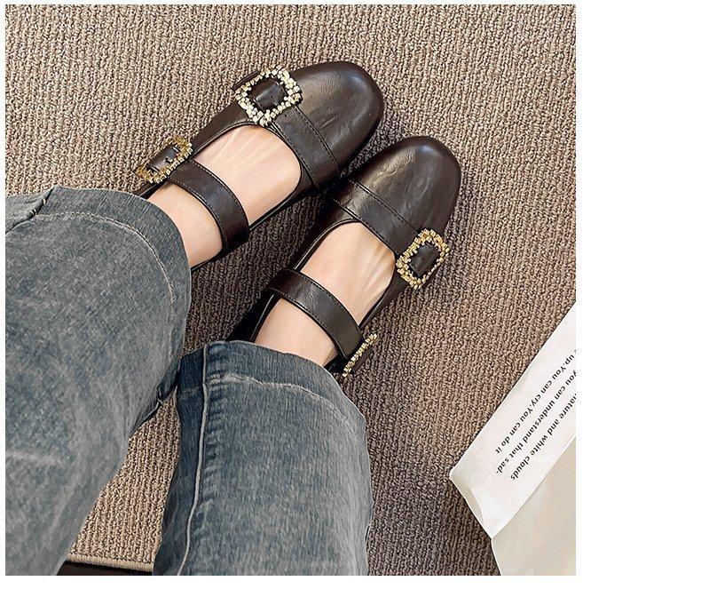 Ретро туфли-лодочки с круглым носком и мелким вырезом, женские туфли на плоской подошве с ремешком, черные, универсальные туфли Мэри Джейн