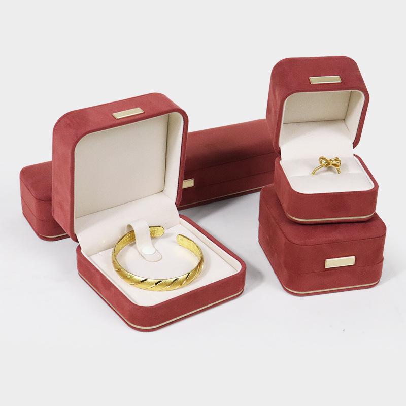 Стильная круглая фланелевая шкатулка для колец, ожерелий, браслетов и сережек