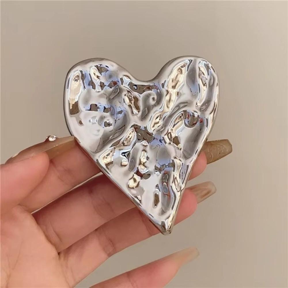 Minimalist Metal Heart Shape Brooch Gold Silver Color Love Brooches for Fashion Jewelry Gift
