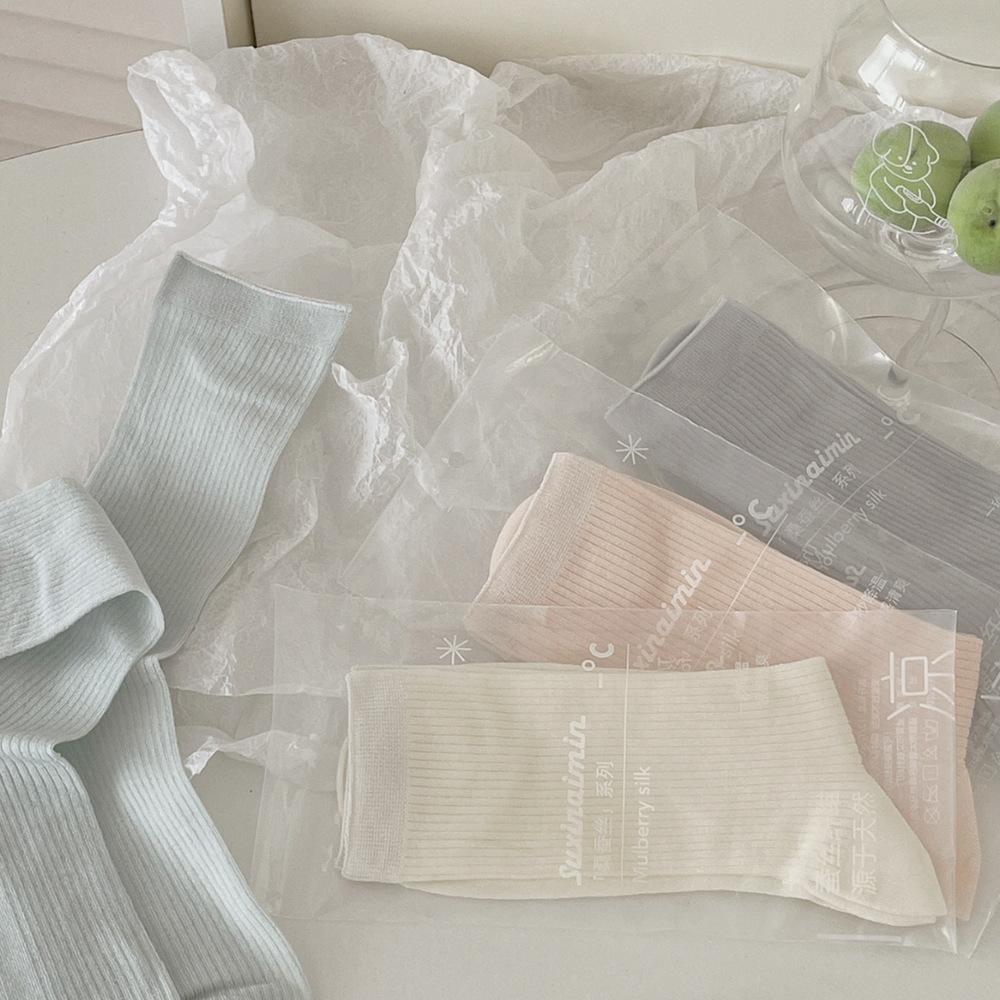 Boneless socks women's Korean version ins vertical striped medium tube socks spring and summer thin silk stacking socks
