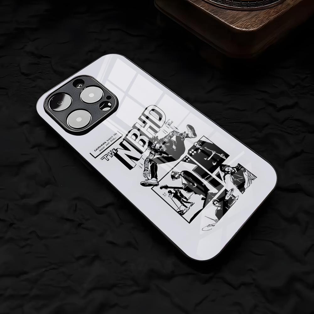 Чехол для телефона N-Neighbourhood Band для iPhone 17 Air 16 E Pro Max 15 14 13 Mini 12 Pro 11 Max Plus Черная стеклянная крышка