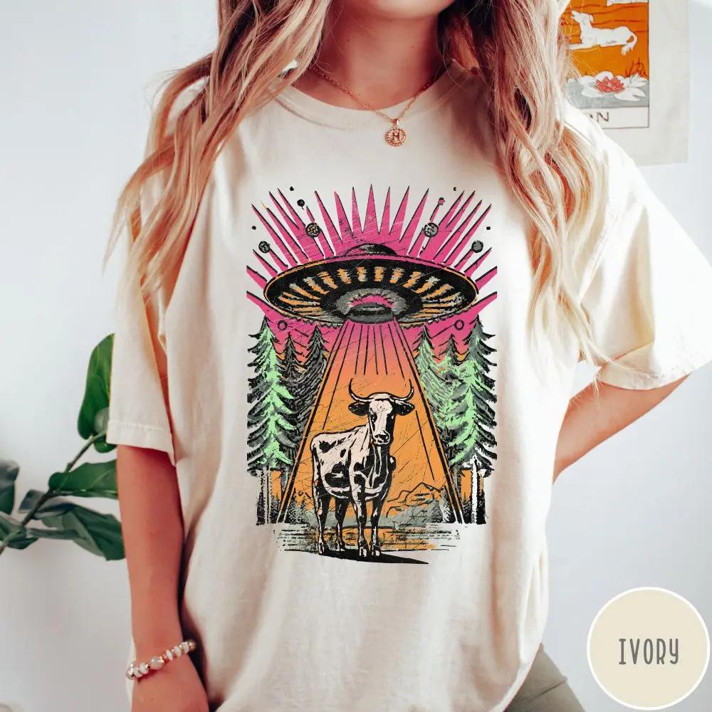 UFO Cow Abduction Shirt Funny Vintage Retro Graphic Alien Tee aranormal Oversized 100Cotton Loose Shirt For Unisex Y2K Tee
