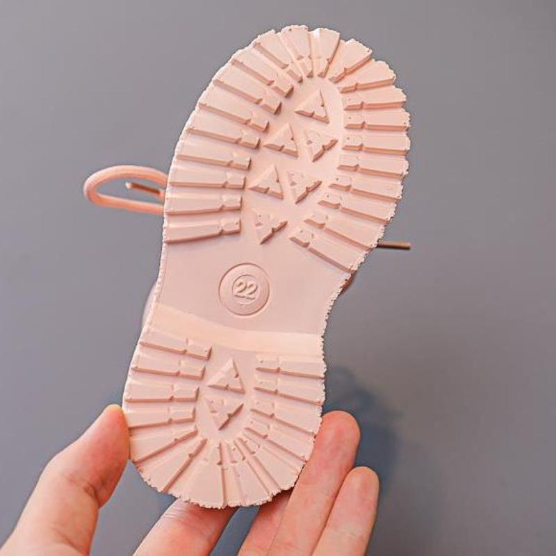 Детские теплые ботинки Мартина 2025 осень и зима новые для мальчиков в британском стиле с плюшевой подкладкой короткие ботинки для детей среднего и маленького возраста кожаные ботинки зимние