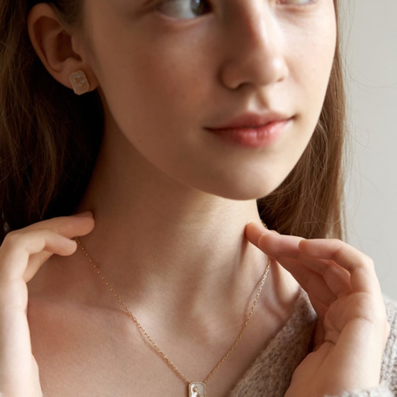 Tatiana [Наполнение золотом 14 карат] Ожерелье Nacre Mignon в форме кубика_NZ1135