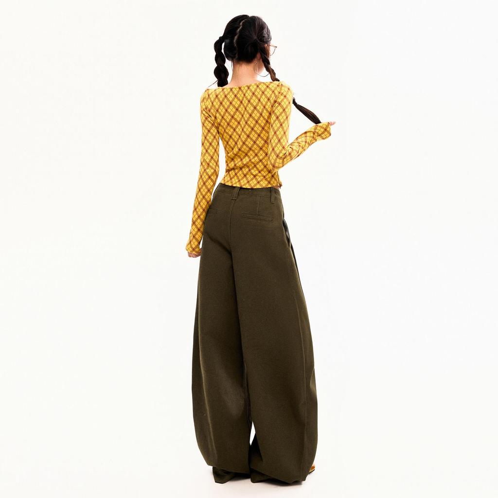 Женские широкие джинсы из коричневого хлопка с высокой посадкой и плиссированным драпированным дизайном - Коллекция 2025