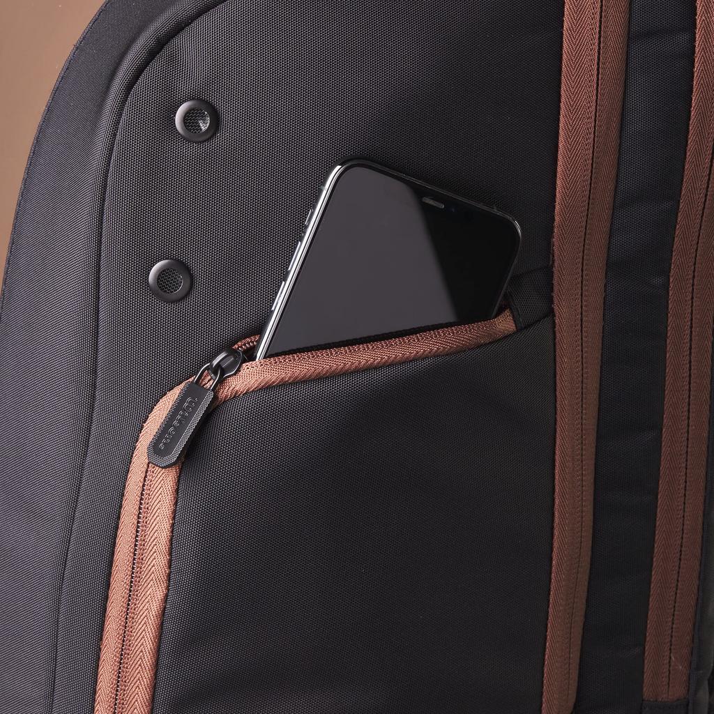 Сумка для теннисной и бадминтонной ракетки Wilson SUPER TOUR BACKPACK PRO STAFF ЧЕРНАЯ (Рюкзак Super Tour Pro Staff)