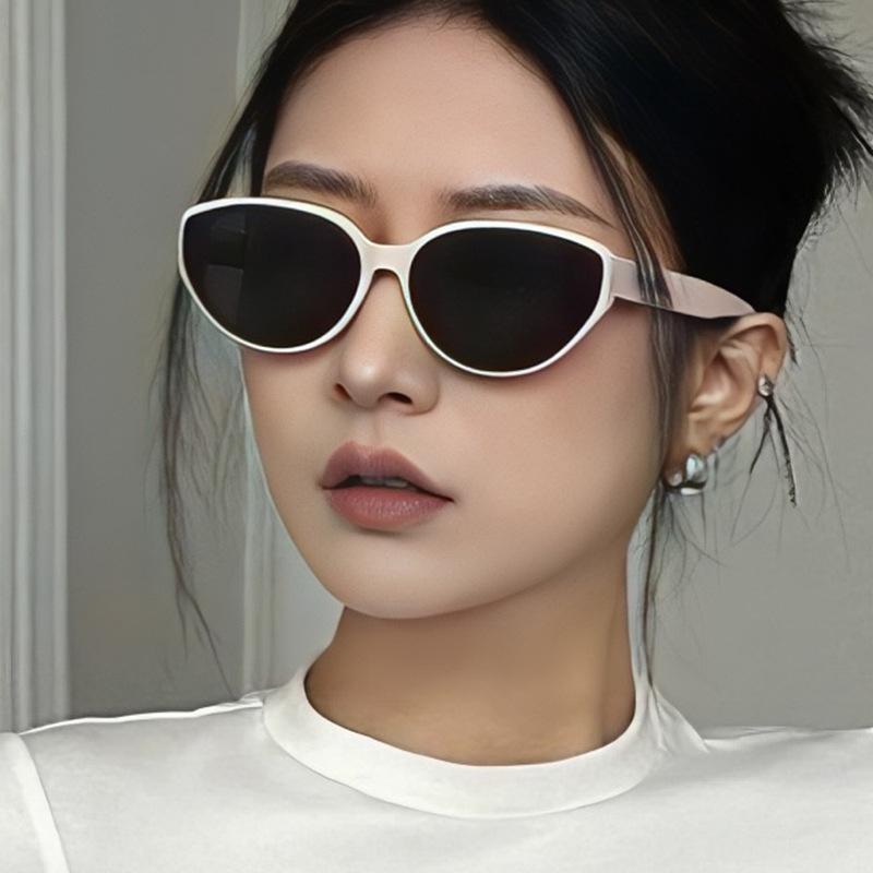 Luxury Designer Sunglasses Womens Cat Eye Sunglasses Uv Small Frame Sunglasses Outdoor Beach Sun Shade Sunglasses Fashion Street