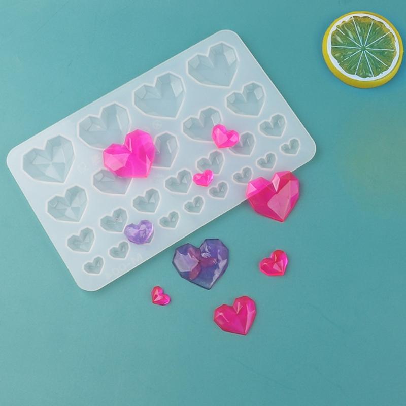 Diamonds Love Crystal Glue Drop Mold Heart Curtain Jewelry Keys Chain Cuestion Decorations Silicone Form for Crafts