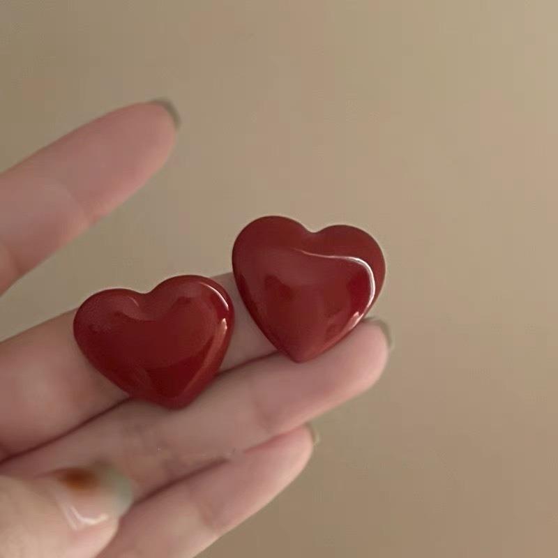 Винтажные милые красные серьги-пусеты в виде сердечек для женщин 2024 корейская модная подвеска свадебные аксессуары с цирконом подарок на годовщину