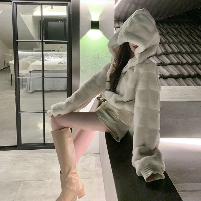 Winter New Imitation Mink Hair Celebrity Fur Women's Short Hooded Thickened Exquisite Light Fluffy Coat