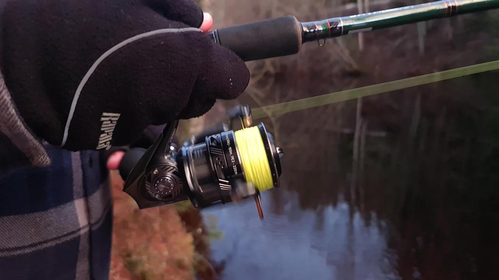 AbuGarcia Revo ALX THETA 4000SH Salt Compatible Spinning Reel