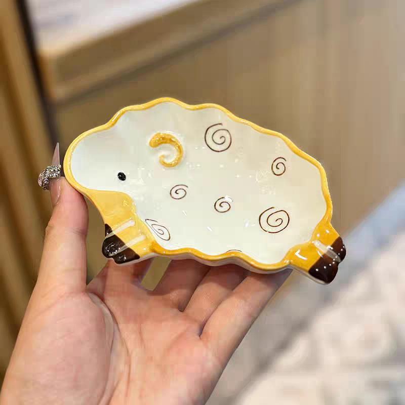 Novelty Alpaca Shaped Ceramic Dipping Dish Microwave Safe Small Condiment Plate Tableware for Hot Pot Dipping Sauce Use