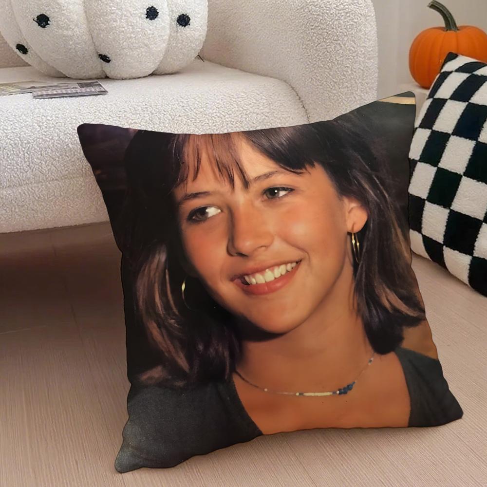 SSophie Marceau Cushion Cover Throw Pillow Cover Hidden Button Durable Polyester Chair Cushion