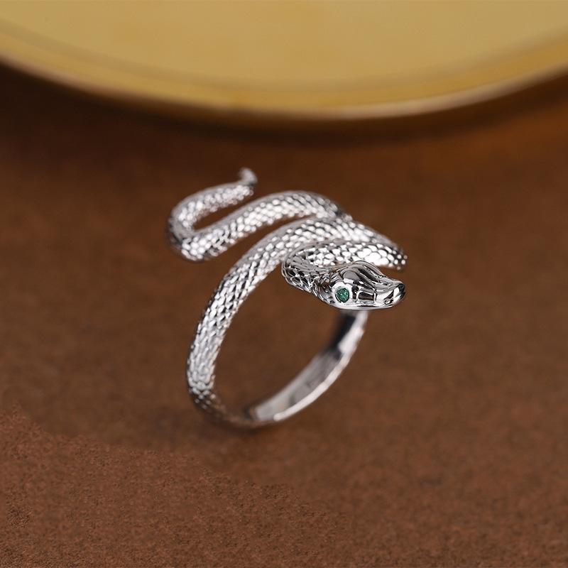 Корейское кольцо-змея с зелеными глазами, инкрустированное бриллиантами, модное, с ярко выраженной индивидуальностью, с утонченным чувством, геометрическое, простое, хипстерское, для указательного пальца