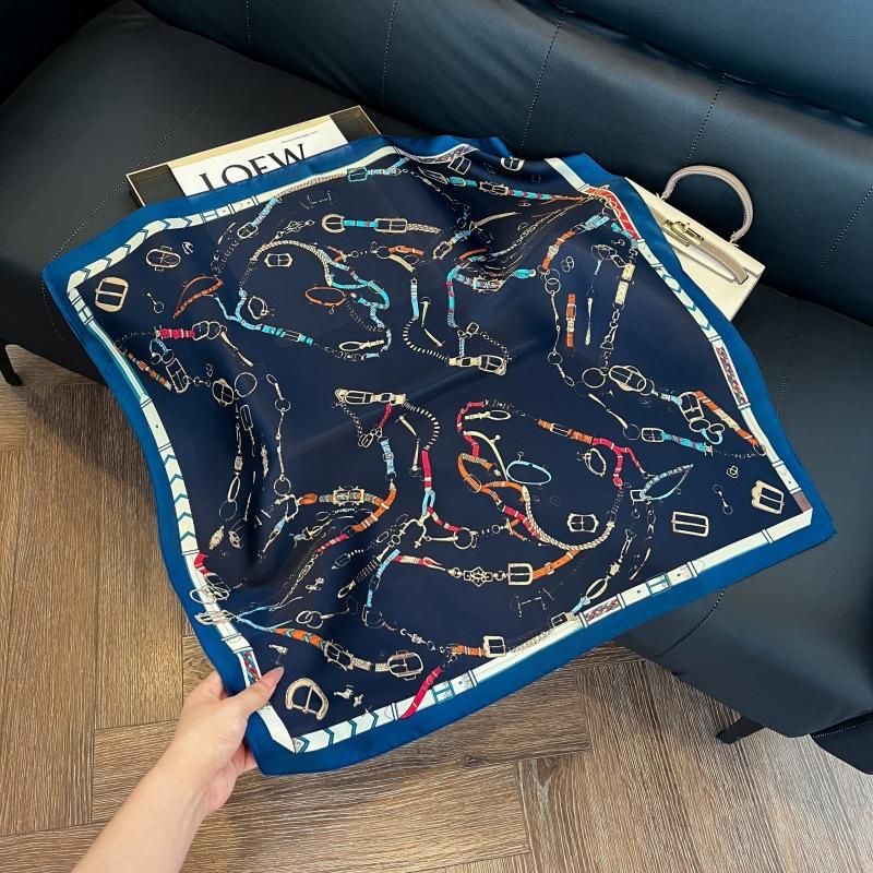 Spring and summer square scarf Korean version of women's scarf decorative binding wrist exquisite foreign style neck protection windproof headscarf