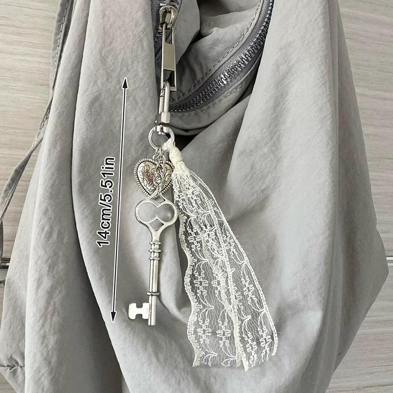 Ins Style Love Heart Key Подвеска с кружевной кисточкой брелок Y2K Vintage Keyring Bag Charm Универсальные сумки Подвесные украшения Брелки