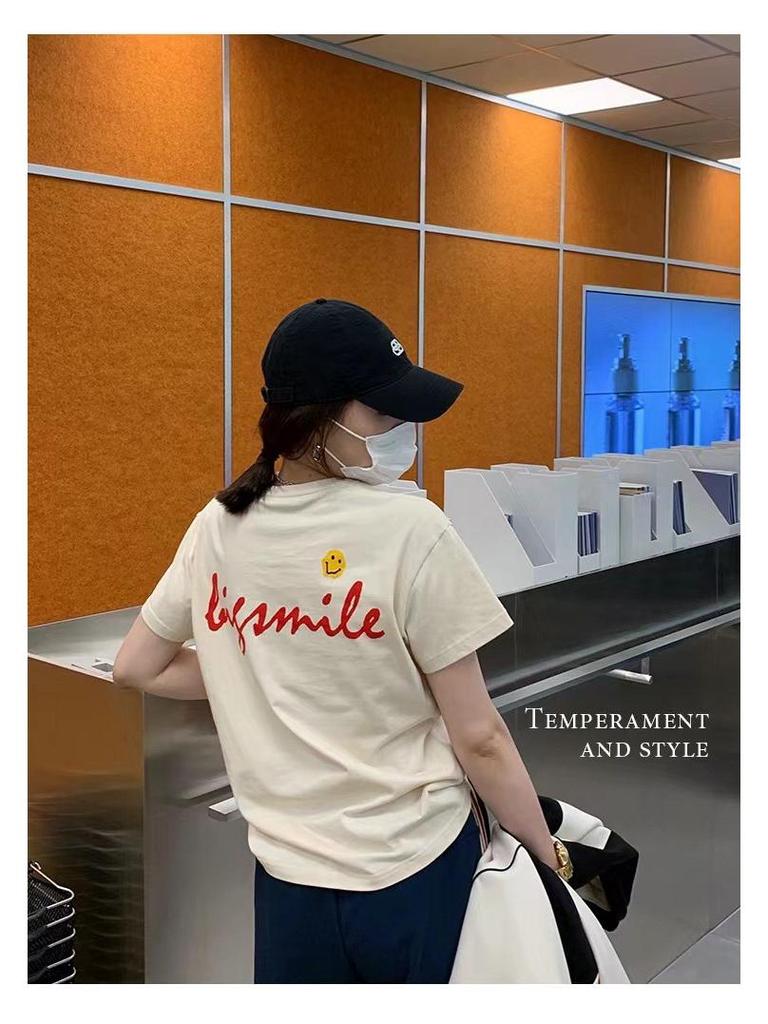 Jimo Original 2024 Летняя Пародия Улыбка Моны Лизы Футболка кремово-абрикосового цвета