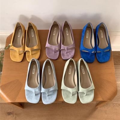 Нишевый дизайн усиливает ощущение шлепанцев для женщин 2025 лето новые отпускные дорожные сумки и римские сандалии для женщин