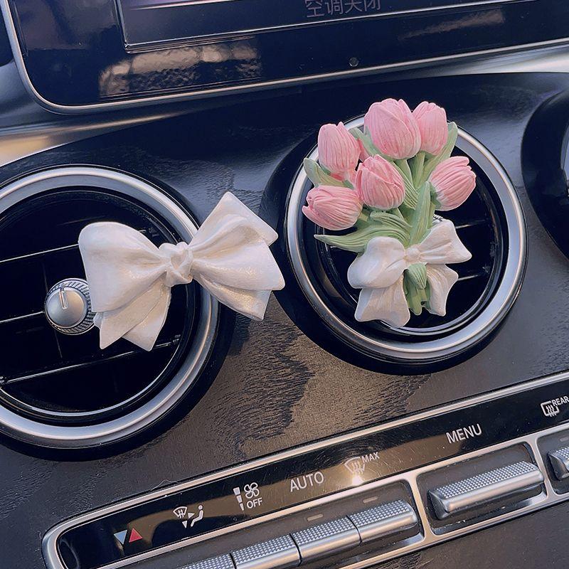 Niche Tulip Car Fragrance Diffuser Stone, Elegant Floral Car Air Vent Decoration Pendant, Butterfly Light Fragrance